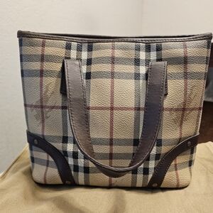Burberry vintage small handbag